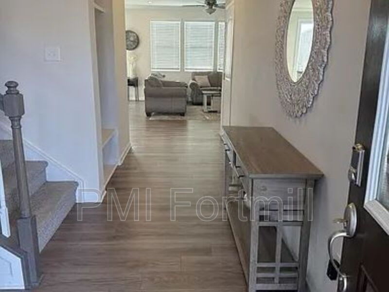 1714 Woodend Drive – photo 2