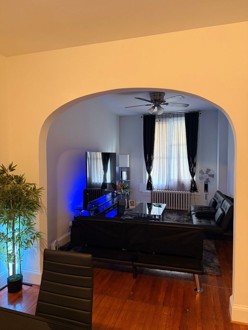 Charming 3BR Townhome in Baltimore – photo 1