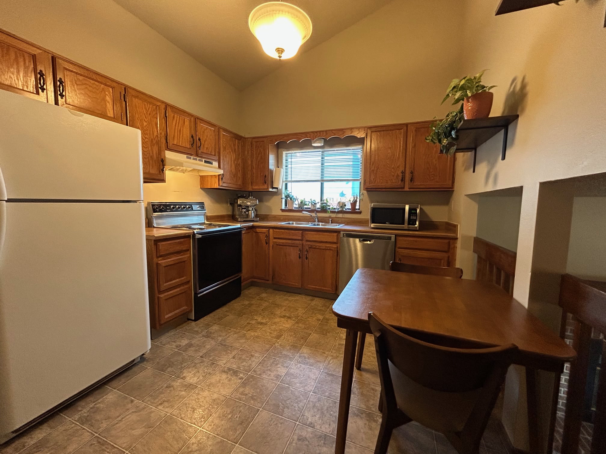 5935 Pemberton Way – photo 3
