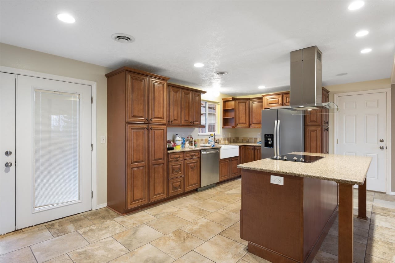 426 Leinum Court – photo 4