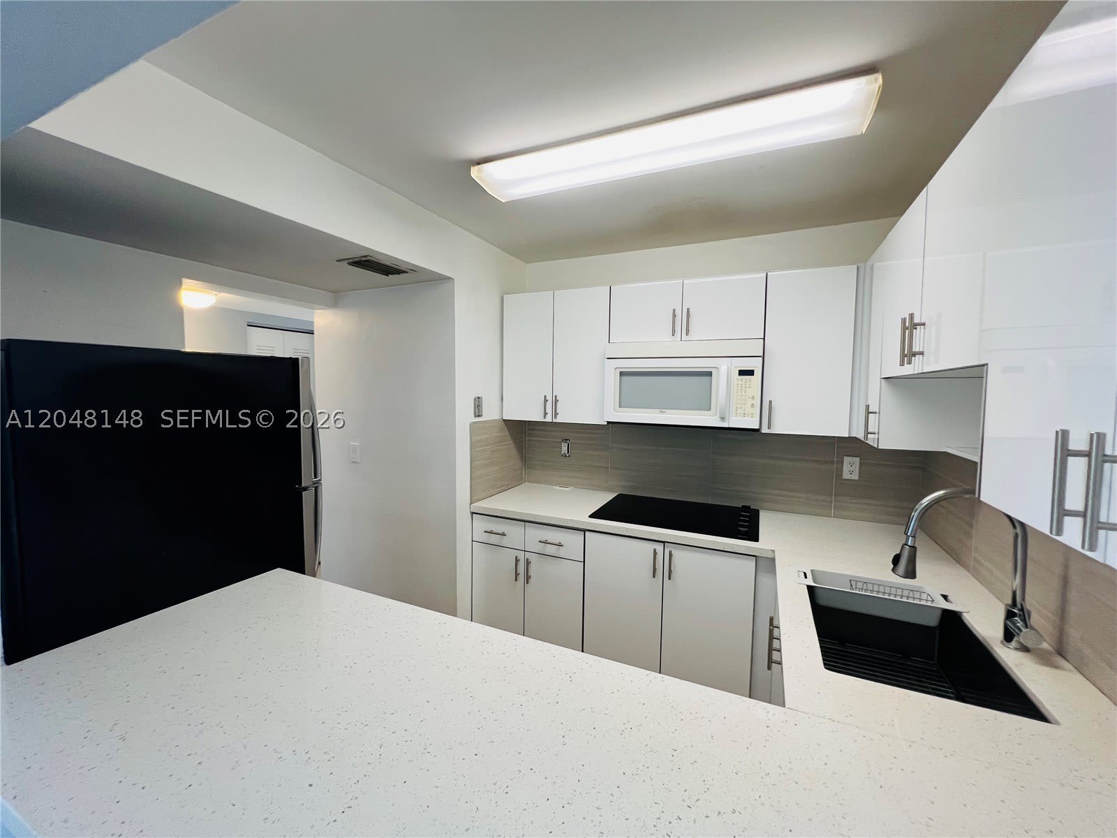 8231 NW 8th St – photo 3