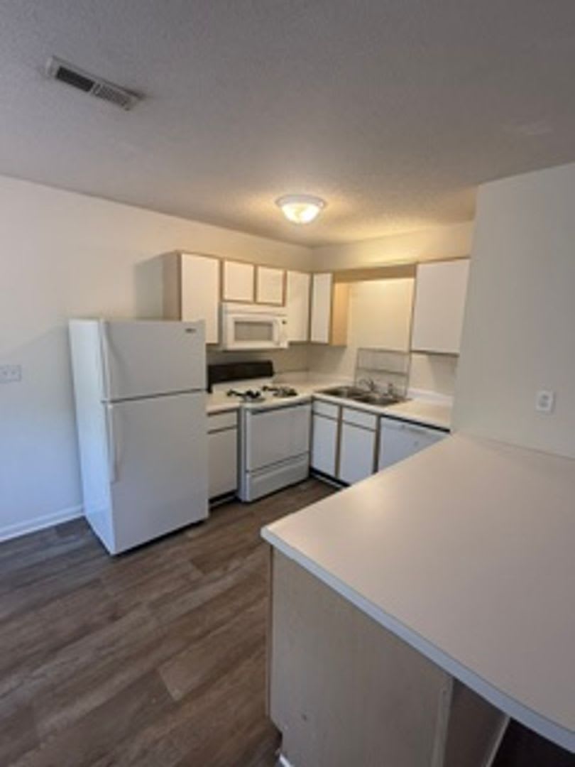 656 Cascade Ave, Apt B – photo 2