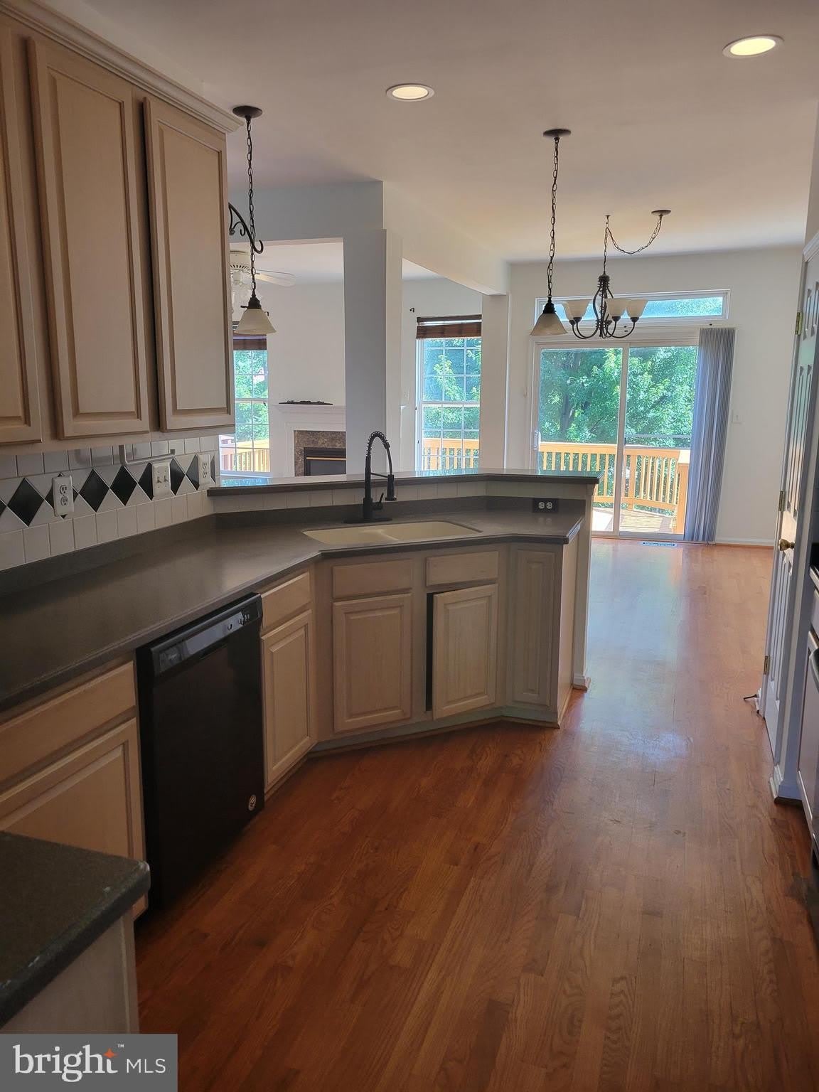 43799 MAISON BLANC Square – photo 4