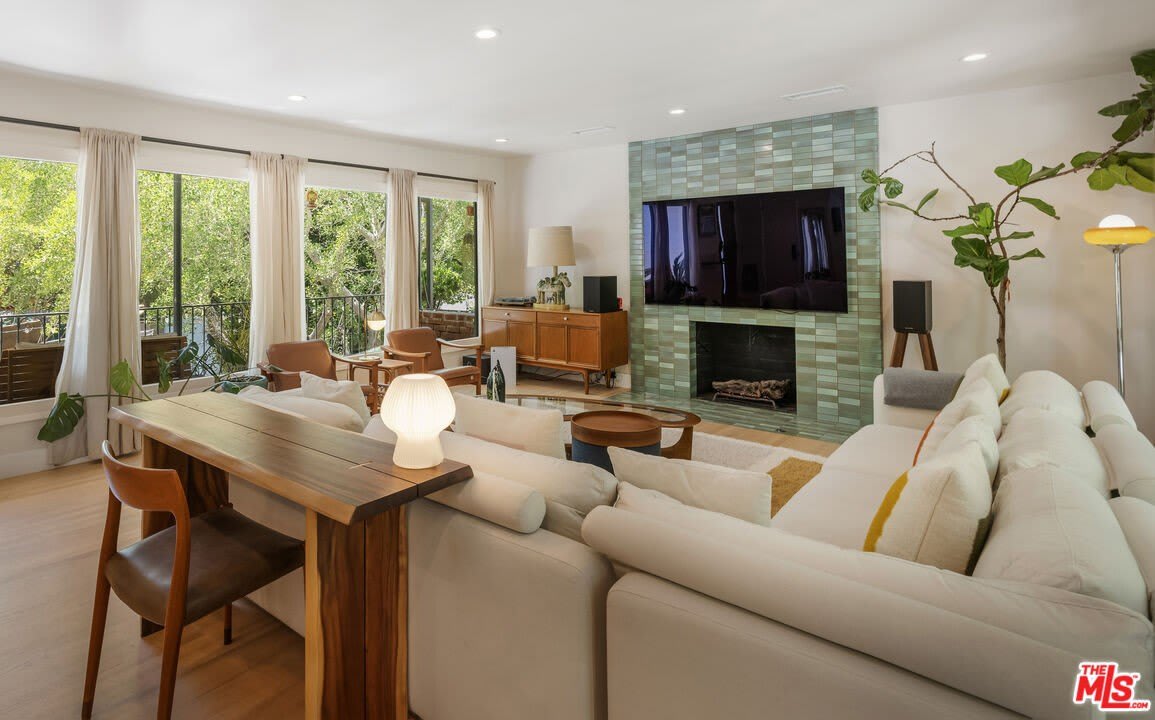 5749 Valley Oak Dr – photo 4