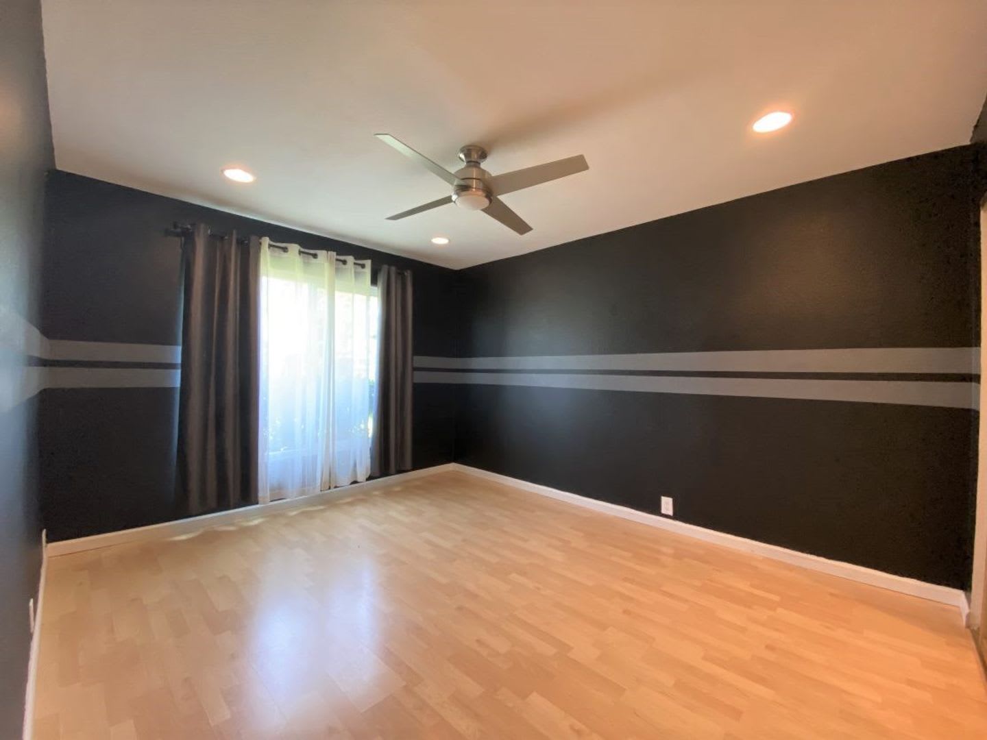 Stunning and Spacious 4 Bedroom in Mira Mesa! – photo 5