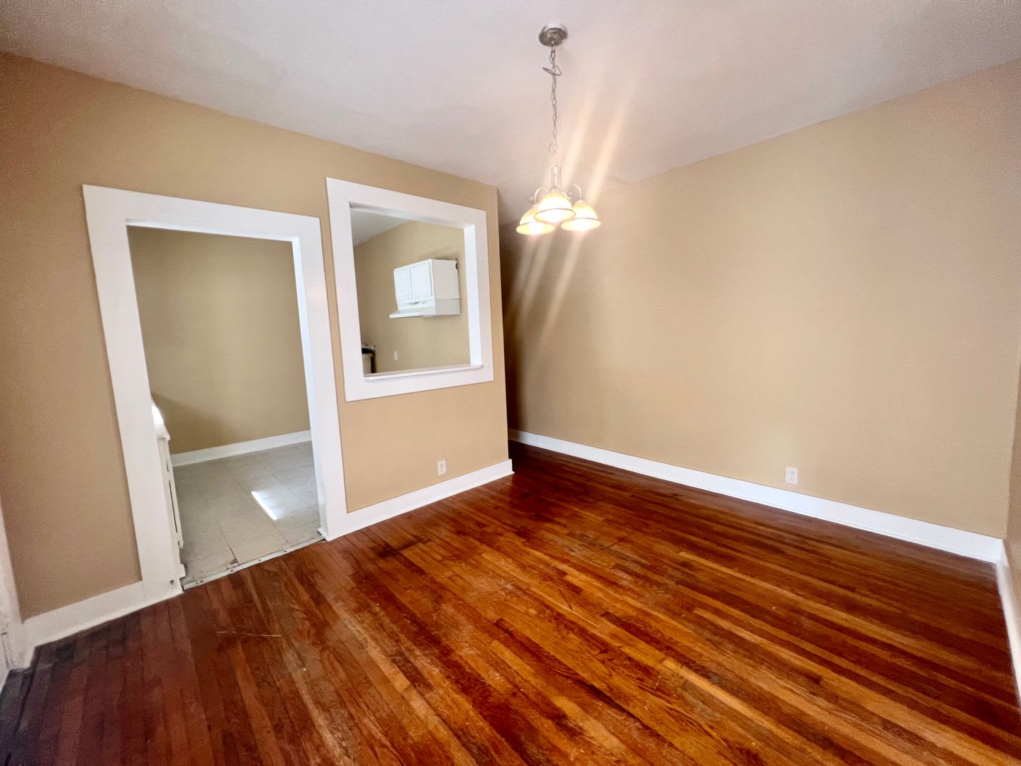 *MOVE IN SPECIAL* Charming Highland Park Duplex — Cozy City Living in the Heart of San Antonio – photo 4