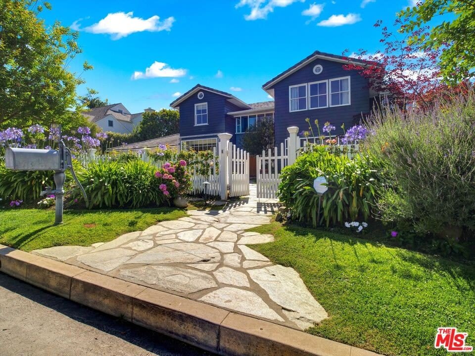 1056 Corsica Dr – photo 3
