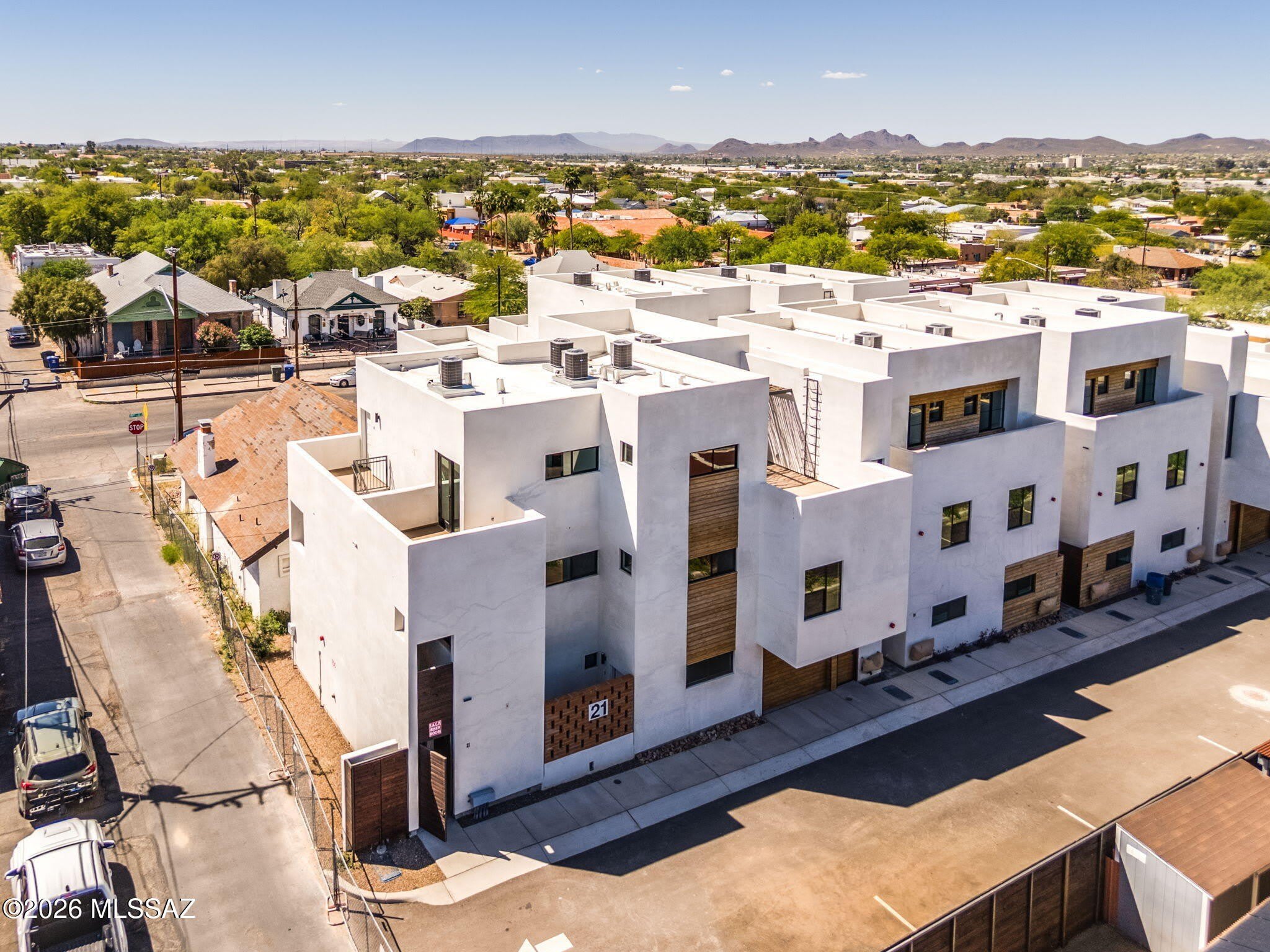 21 W Lalo Way – photo 4