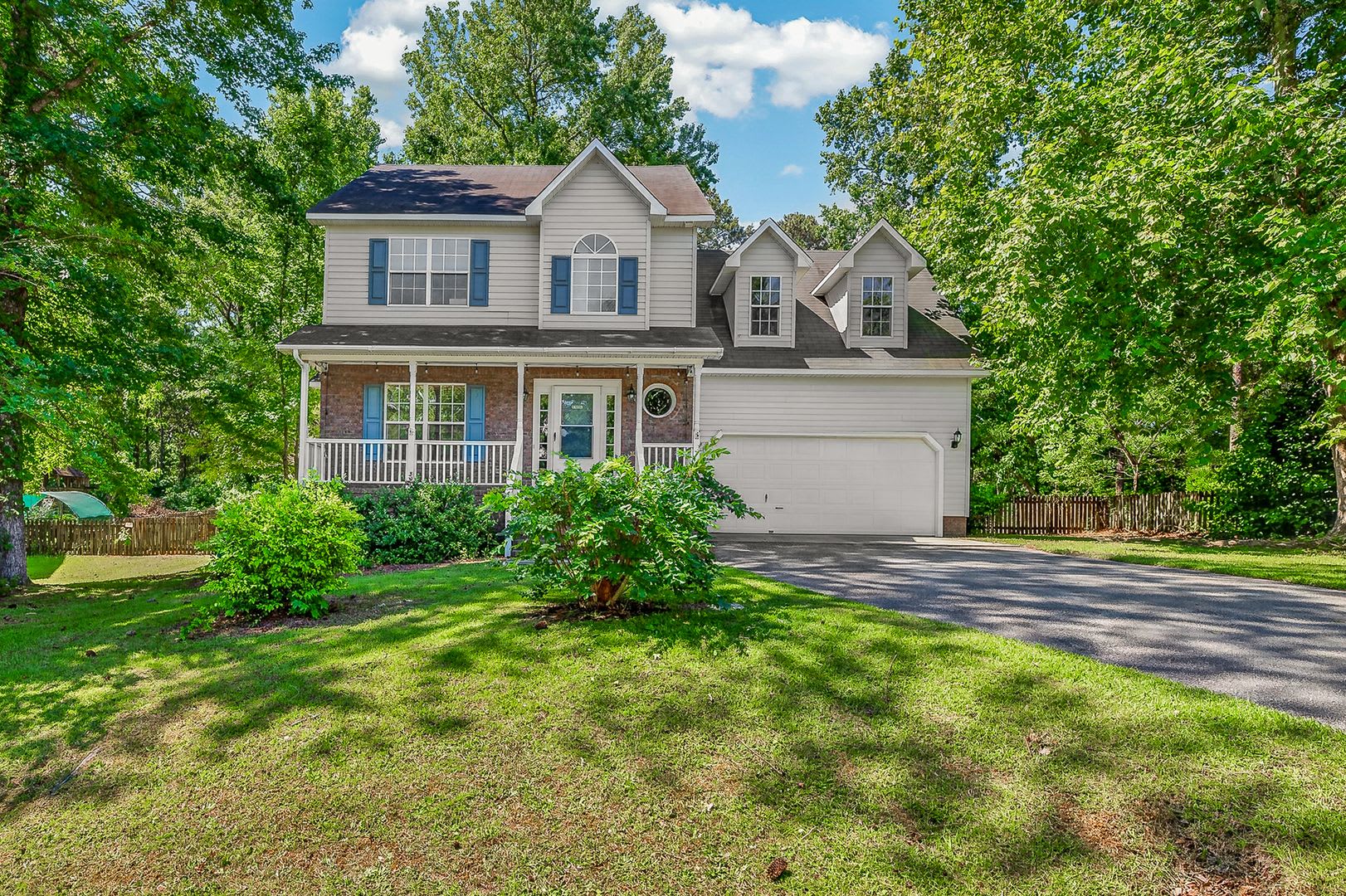 4Br 2 5Ba Near Piney Green Community Pool Boat Access – photo 1