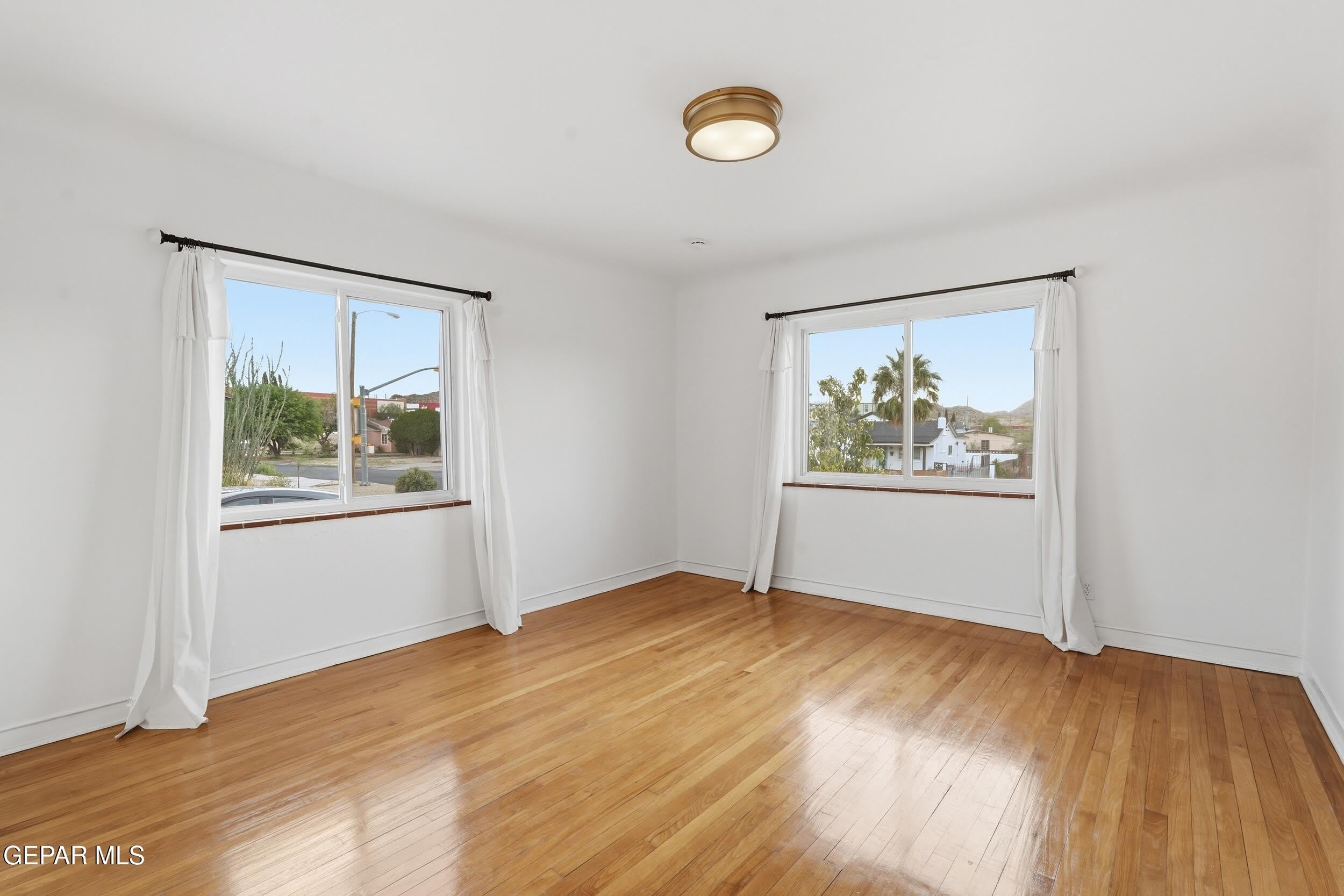 3224 N Stanton Street – photo 4