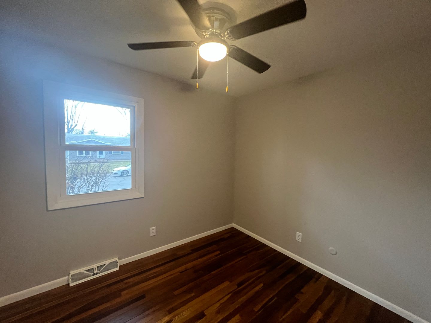 COMING SOON! 3 BEDROOM HOME!! – photo 3