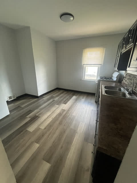 2107 Lake Avenue – photo 4