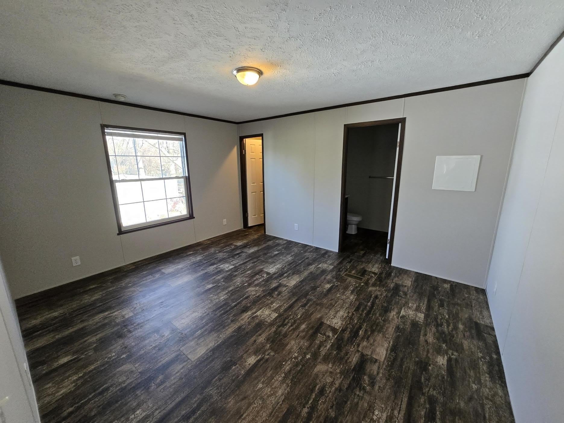 6045 Frederick – photo 4