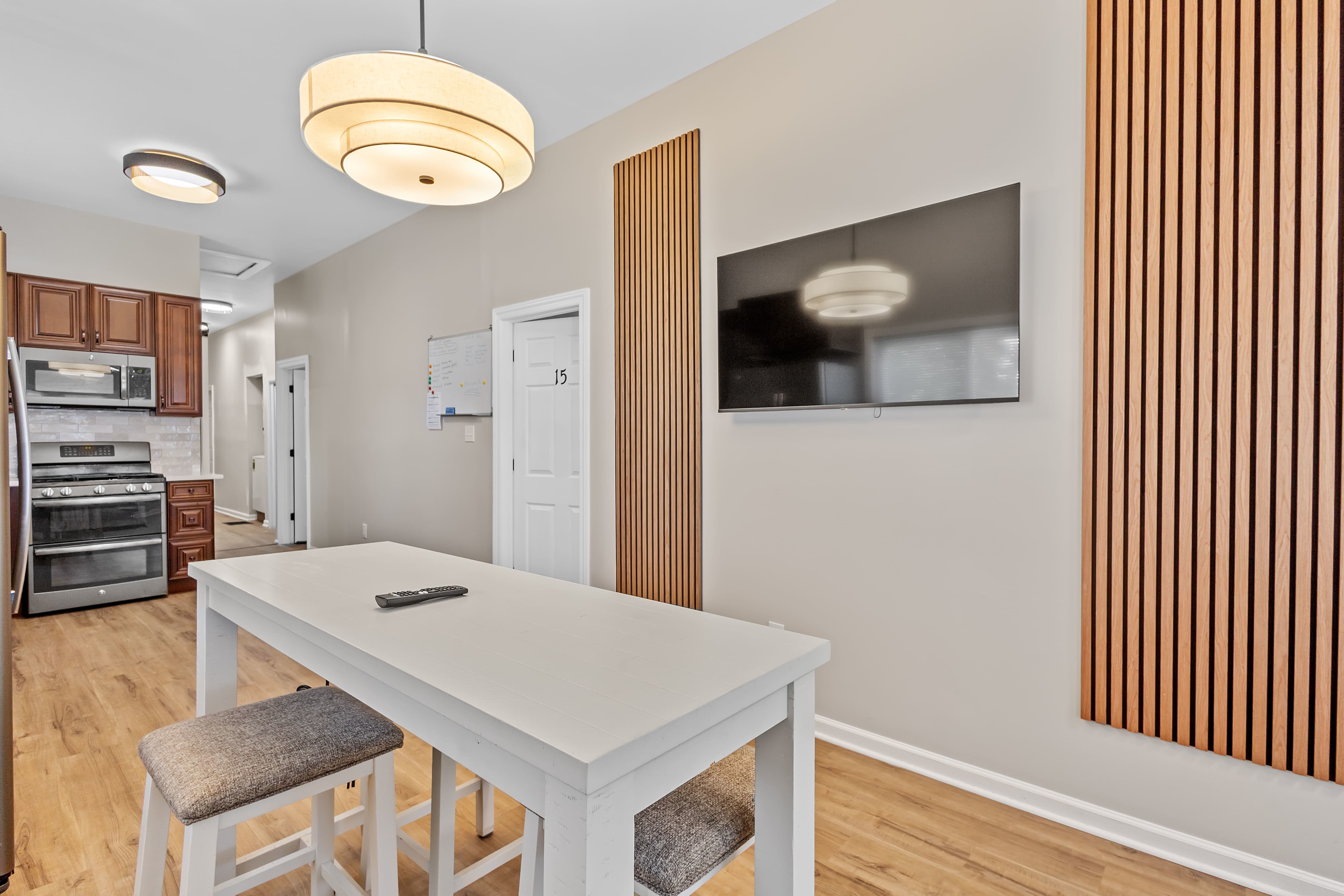 6039 Jackson Ave – photo 4