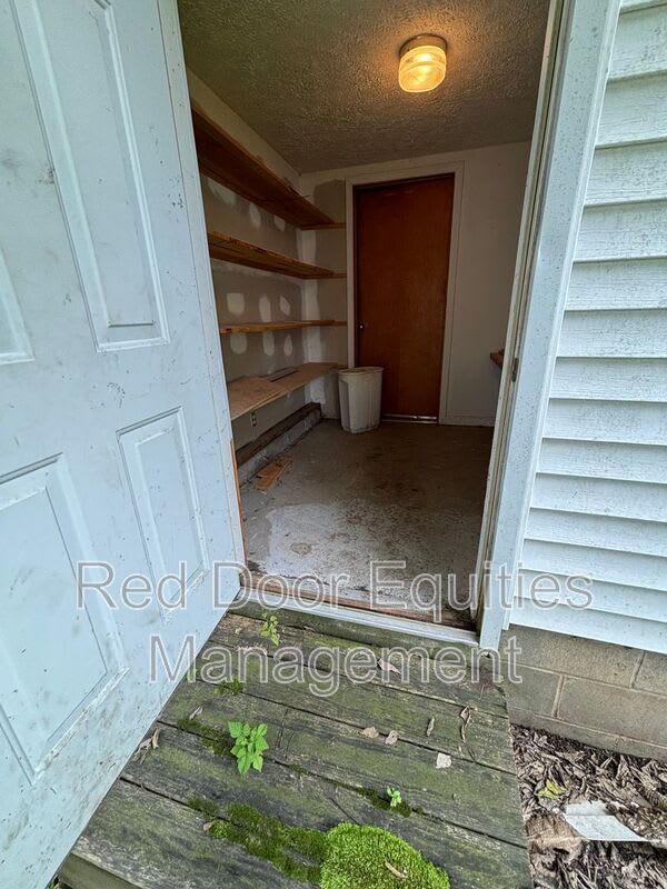 132 Lake Street – photo 4