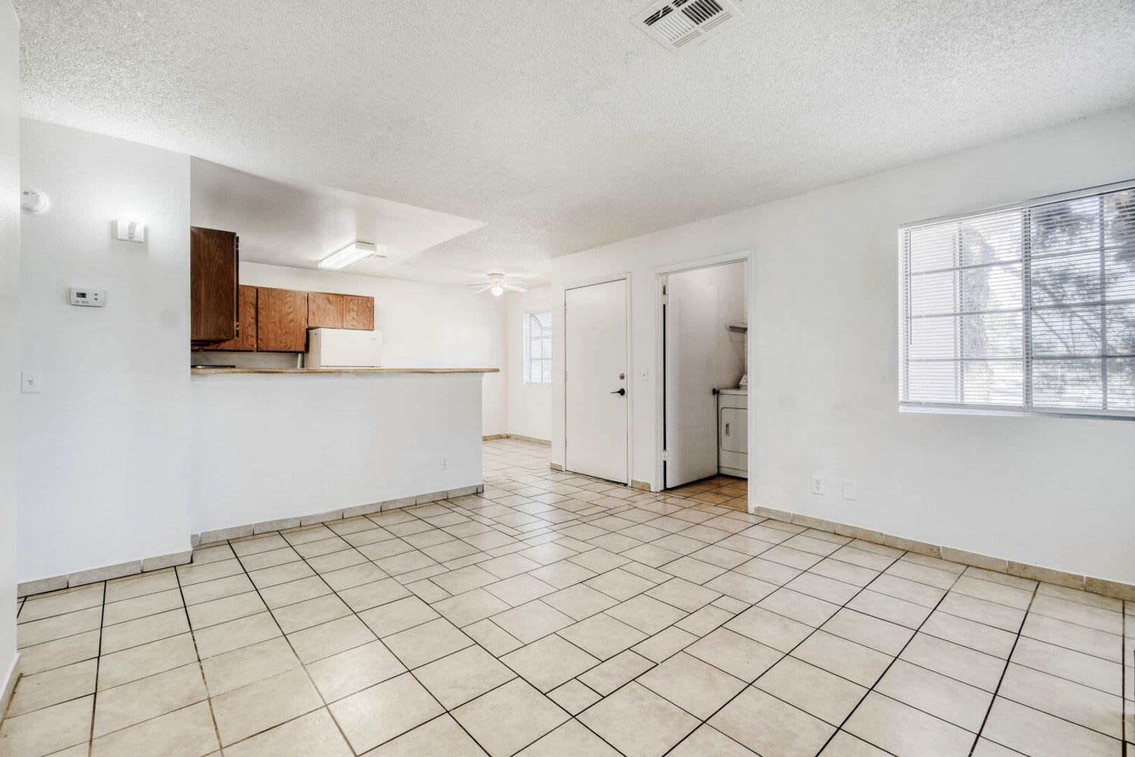 Move-In Ready 2-Bedroom with Cozy Fireplace! – photo 5