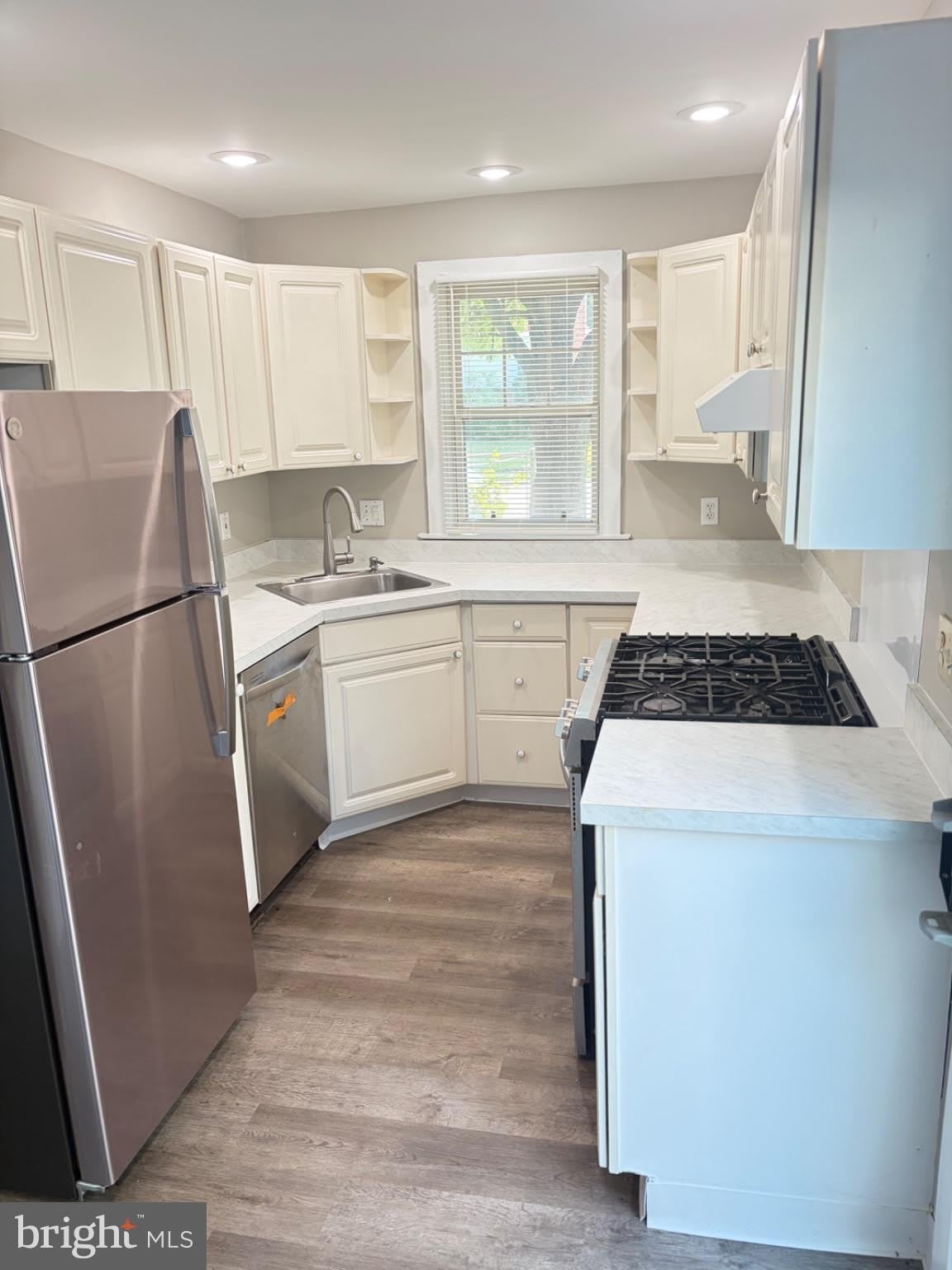 221 ROCKINGHAM Road – photo 2