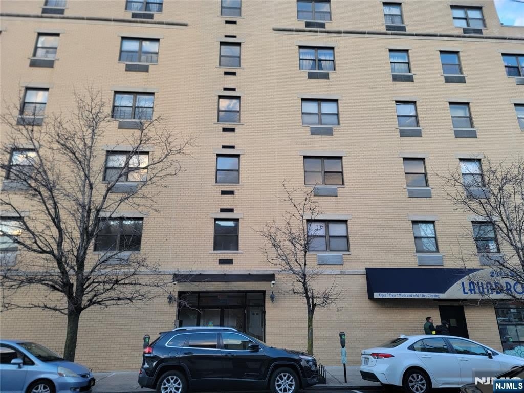 2401 Bergenline Avenue – photo 2