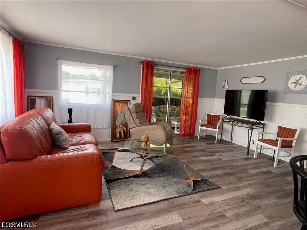 5524 Sir Walter Way – photo 3