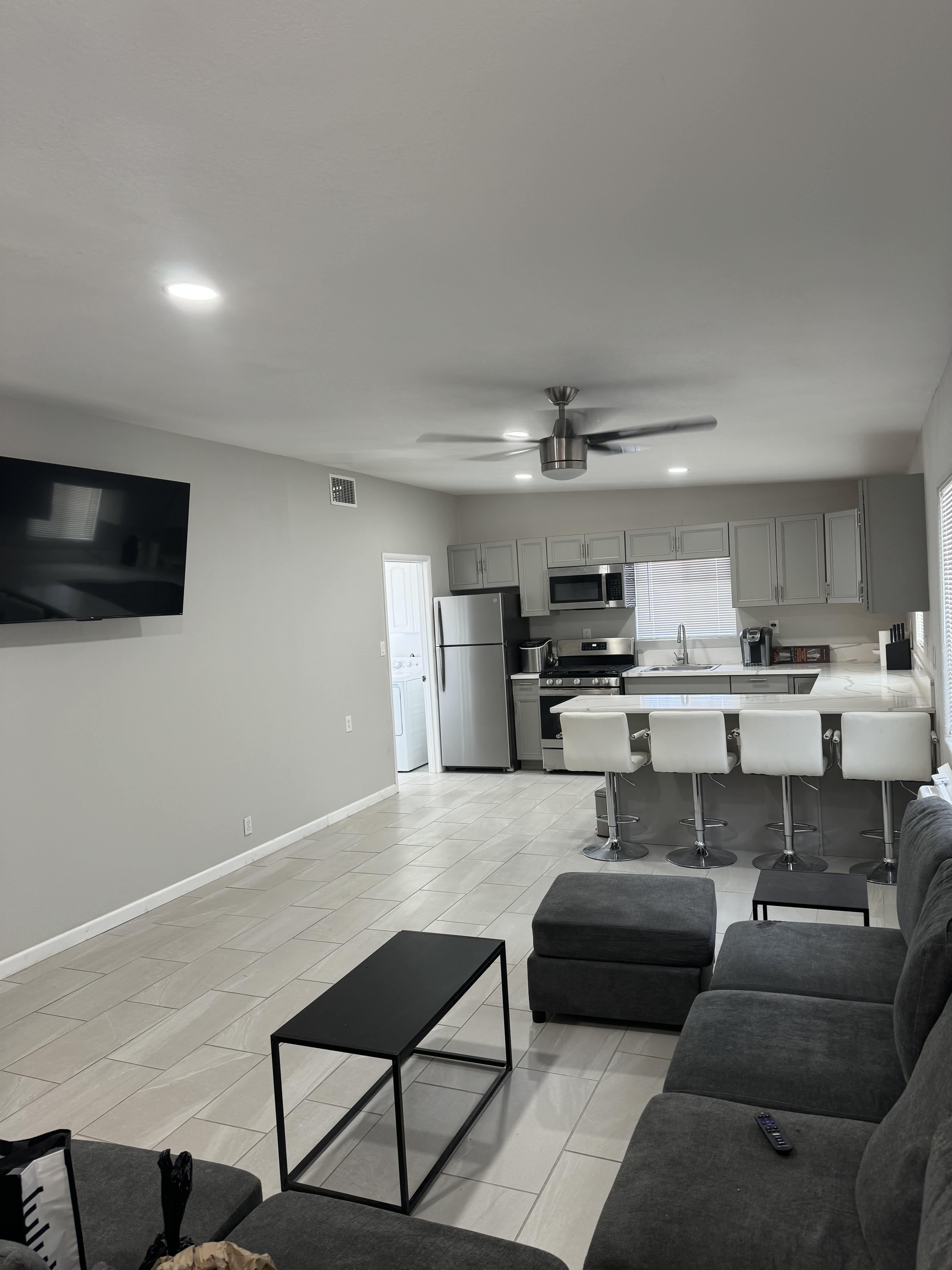 542 N Eucalyptus Ave – photo 4