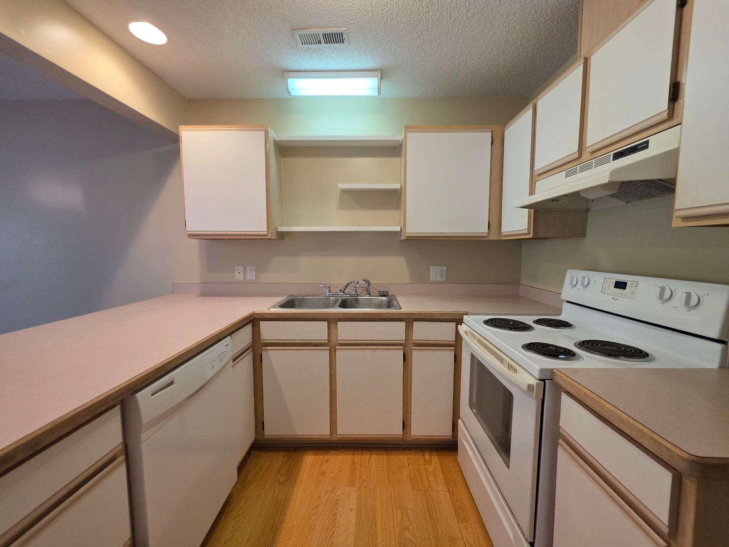Island Living Just Steps From The Beach Charming 3Br Retreat In Emerald Isle – photo 5