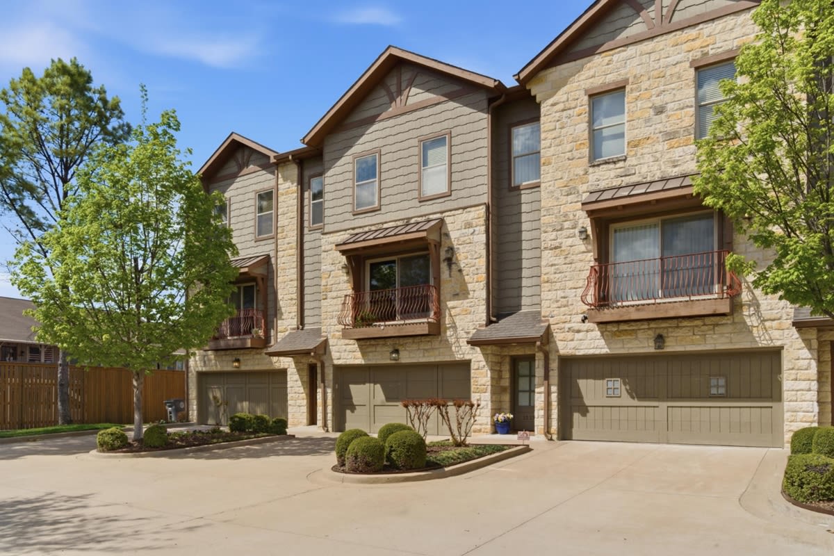 1333 East 41st Place – photo 2