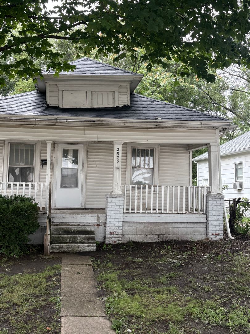 2075 N Woodford St. – photo 1