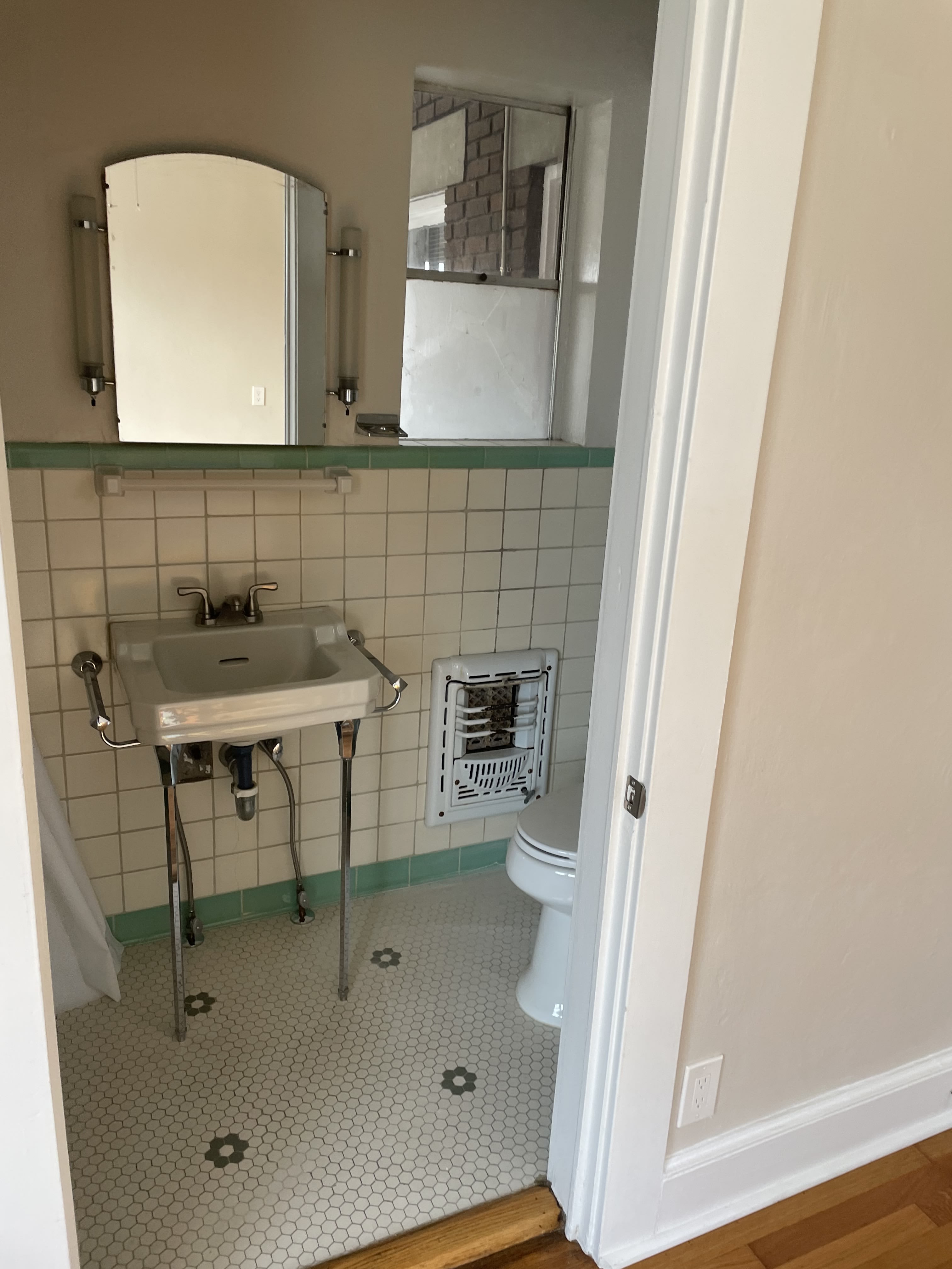 3804 Cambridge Avenue – photo 5