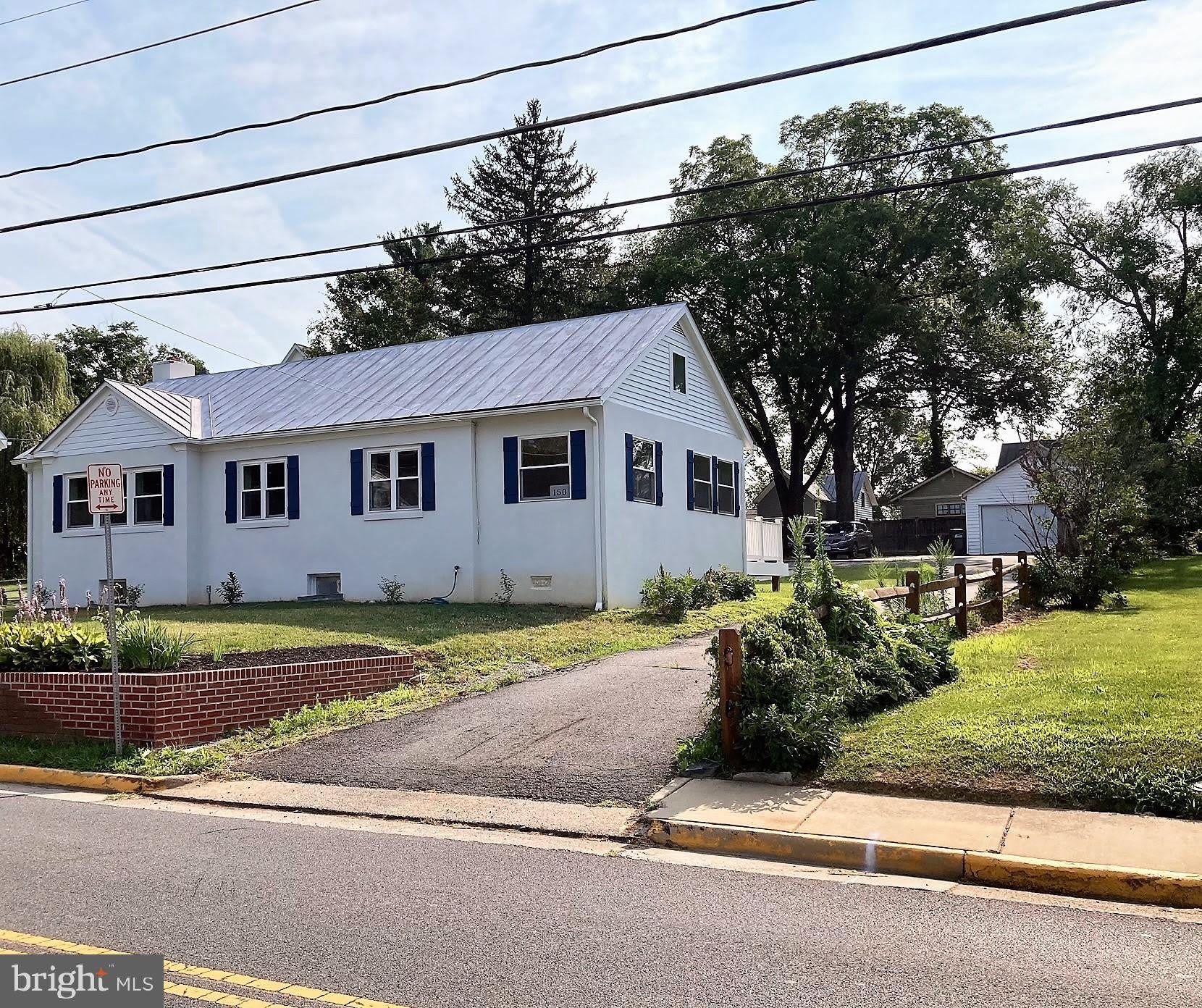 150 N Hatcher Avenue – photo 4