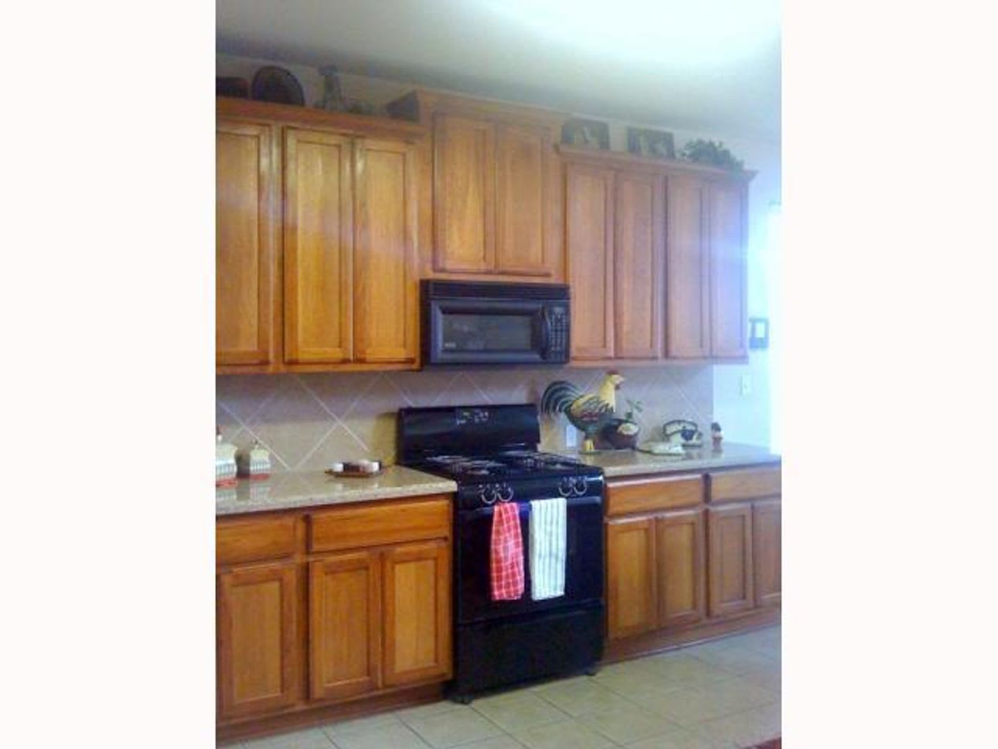 GREAT 4 BEDROOM WITH ALL THE BELLS AND WHISTLES – photo 4