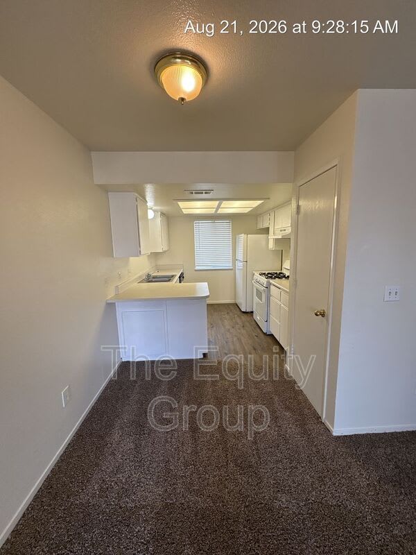 3739 West Myrtle Court – photo 3