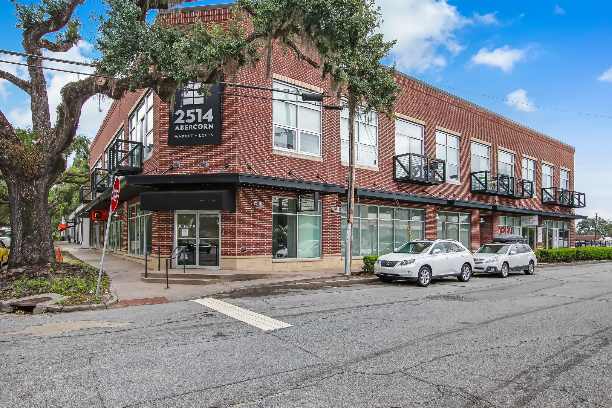 2514 Abercorn Street, Unit 207 – photo 4