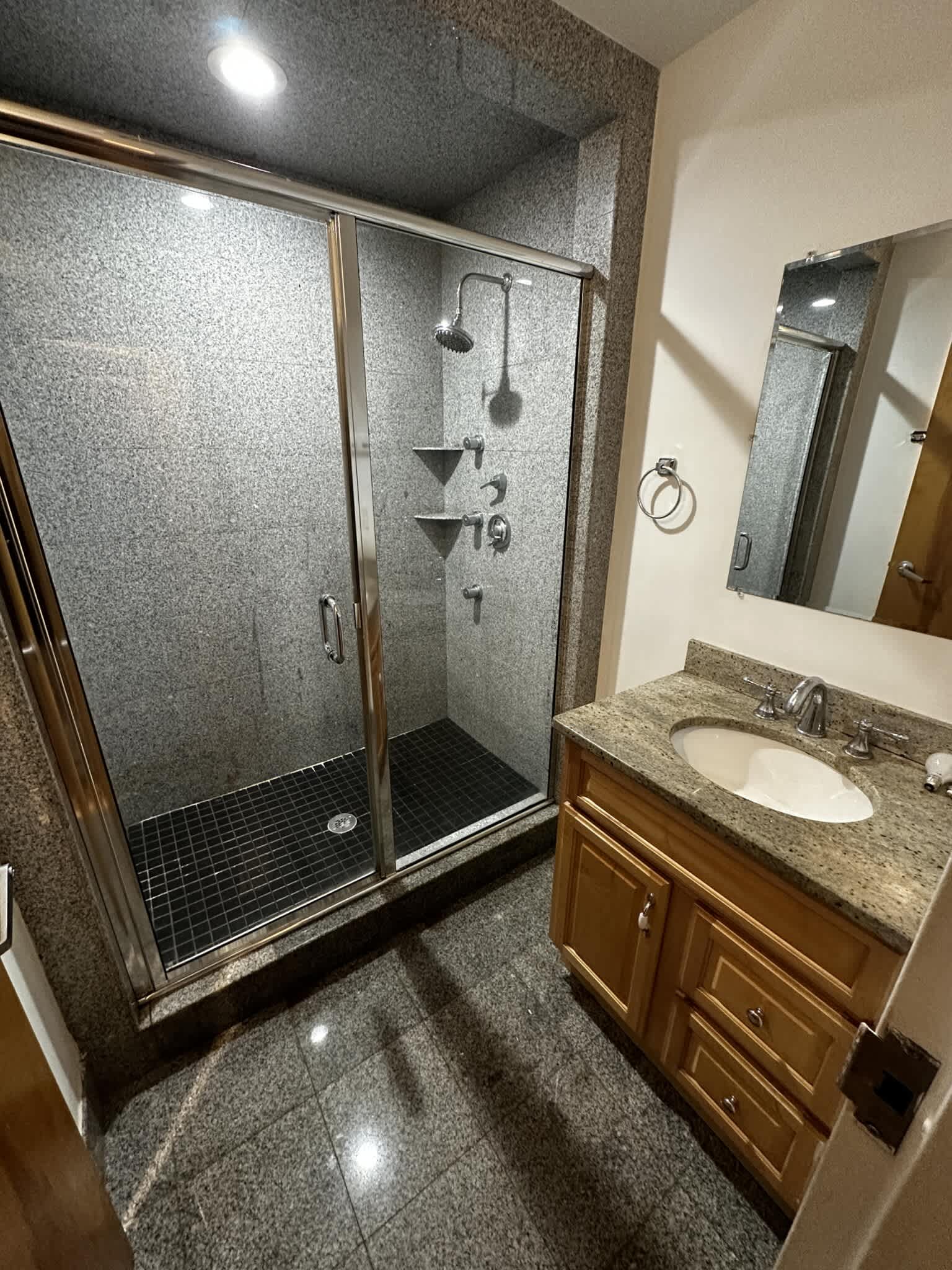 254 Friend St – photo 5