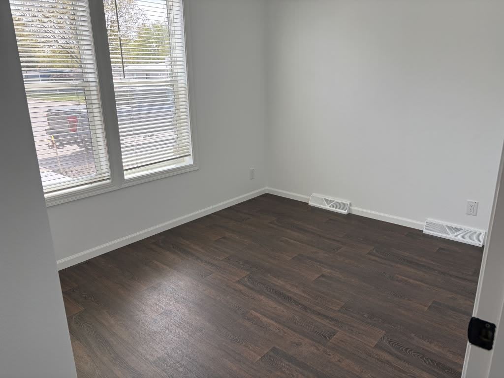 13940 Burgundy Ave – photo 3