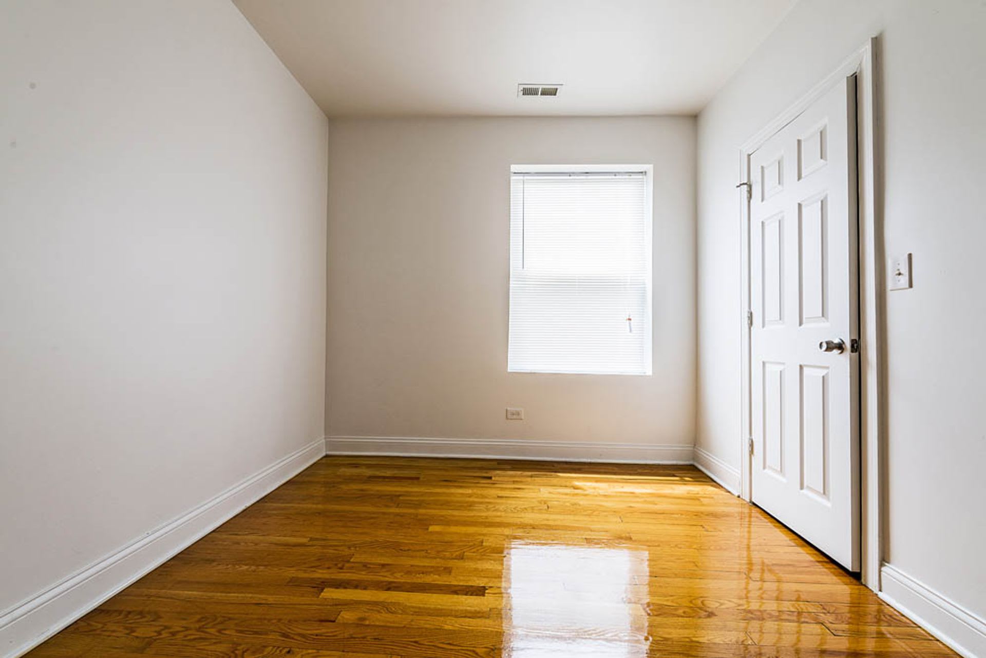 6954 S Calumet Ave – photo 5