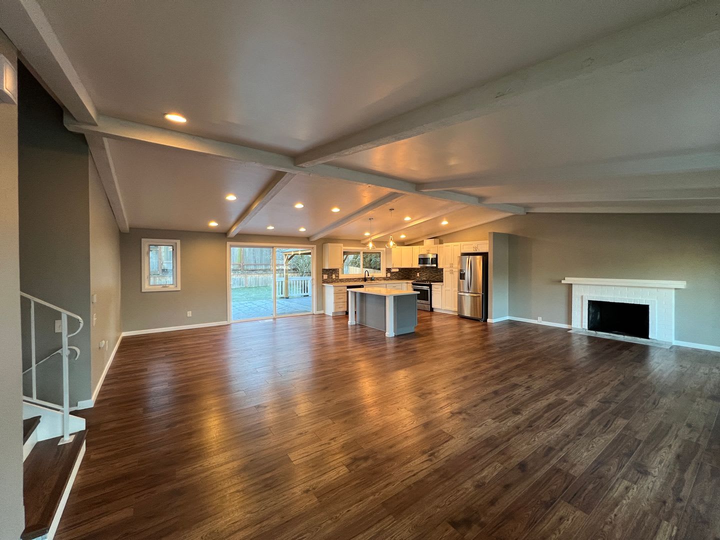 3 Bedroom 2.5 Bath in Desirable Renton Fairwood Greens – photo 4