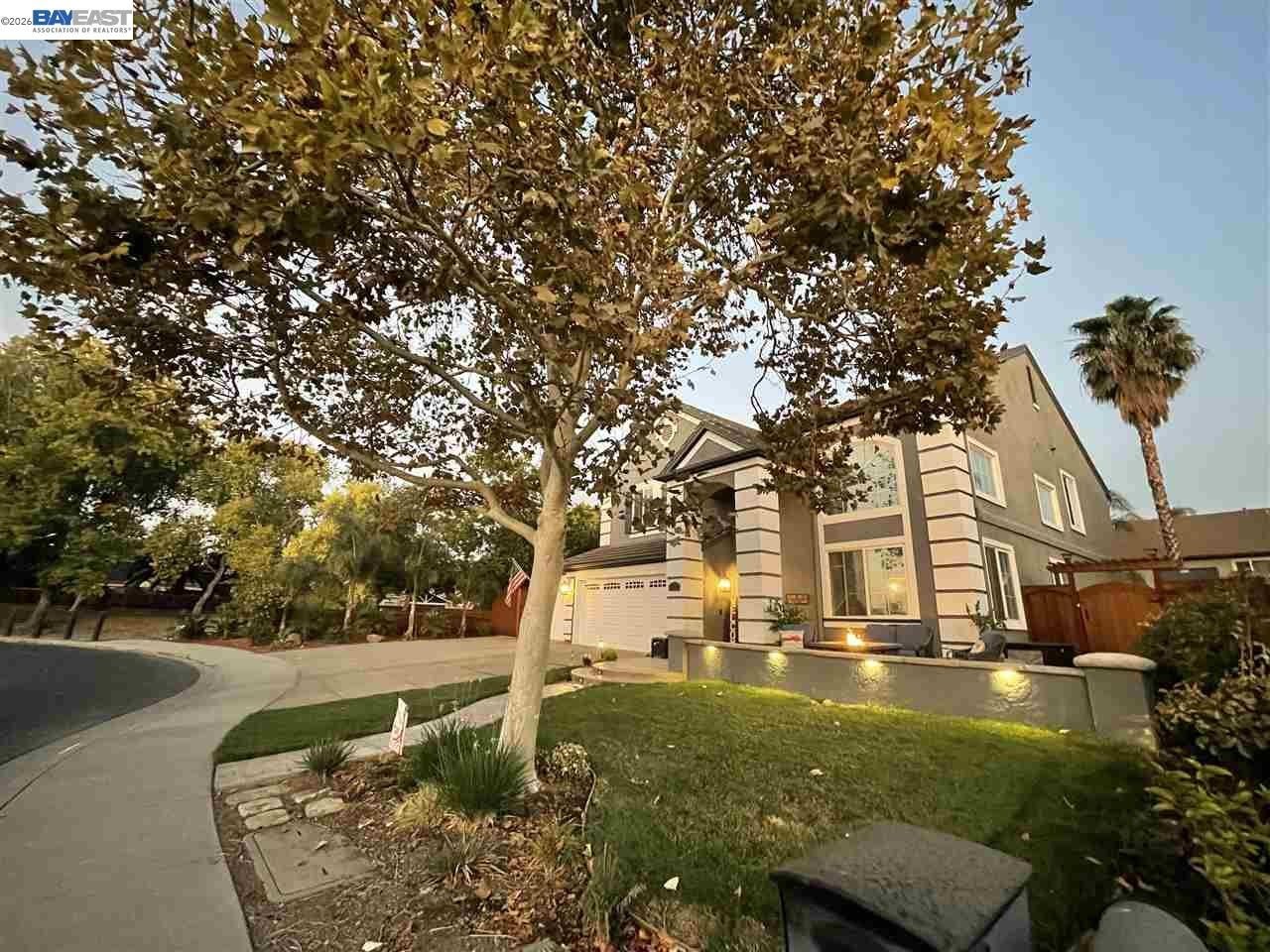 1154 Mulberry Pl – photo 2
