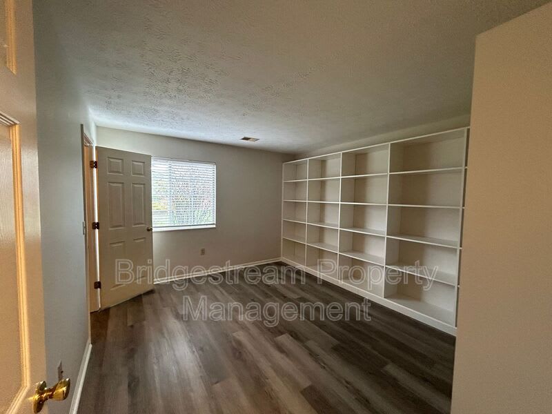 6615 Hedington Square – photo 4
