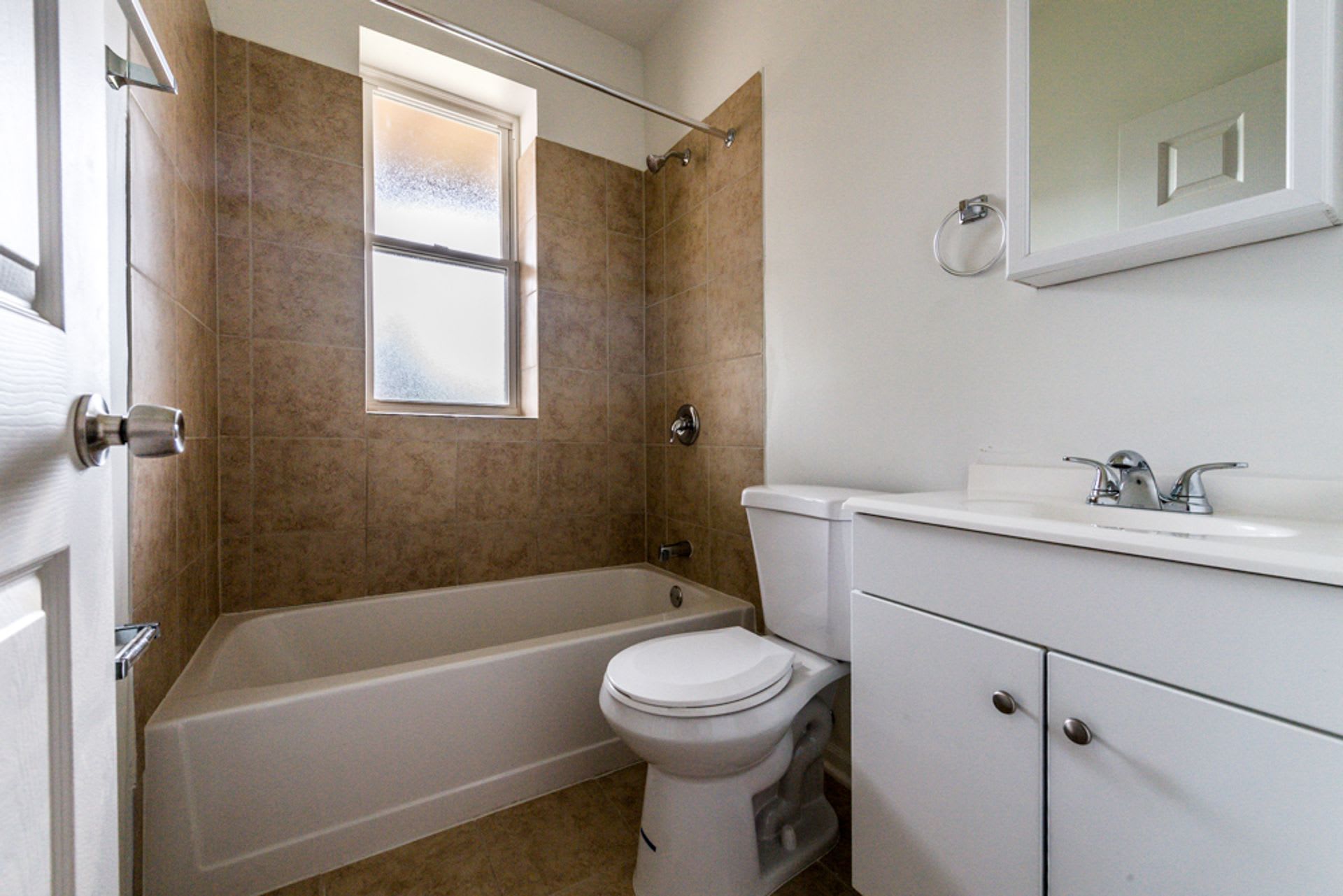7406 S Perry Ave – photo 2