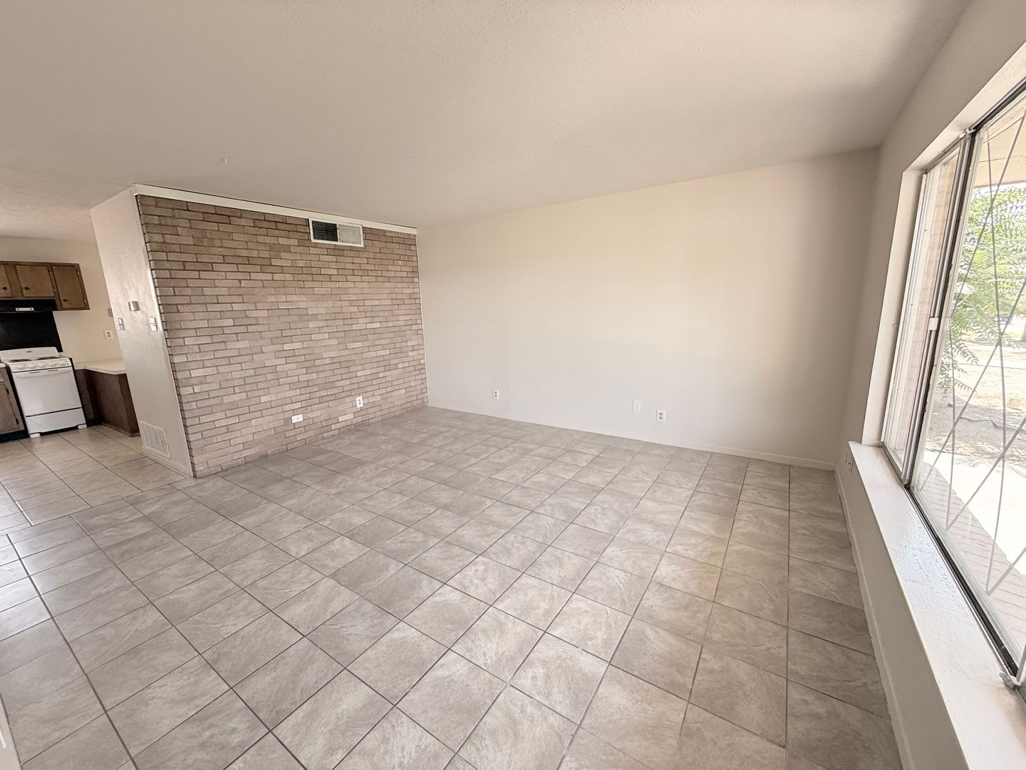 Retro Town House – photo 3