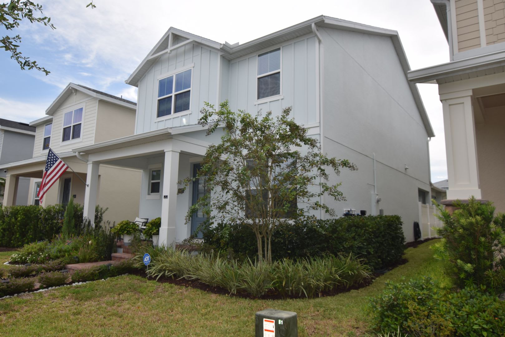 This Charming 3 Bedroom 2 5 Bath Single Family Home For Rent At 2488 Cedar Rose St Apopka Fl 32712 This House Has A Range Refrigerator D W Disposal Central A C Washer Dryer – photo 4