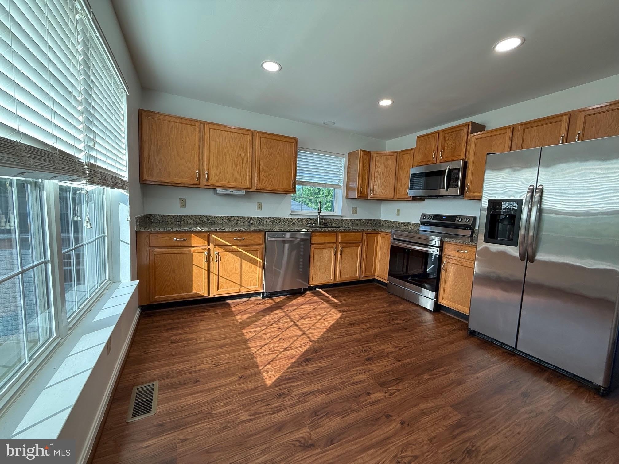 21707 HARRISON Street – photo 2