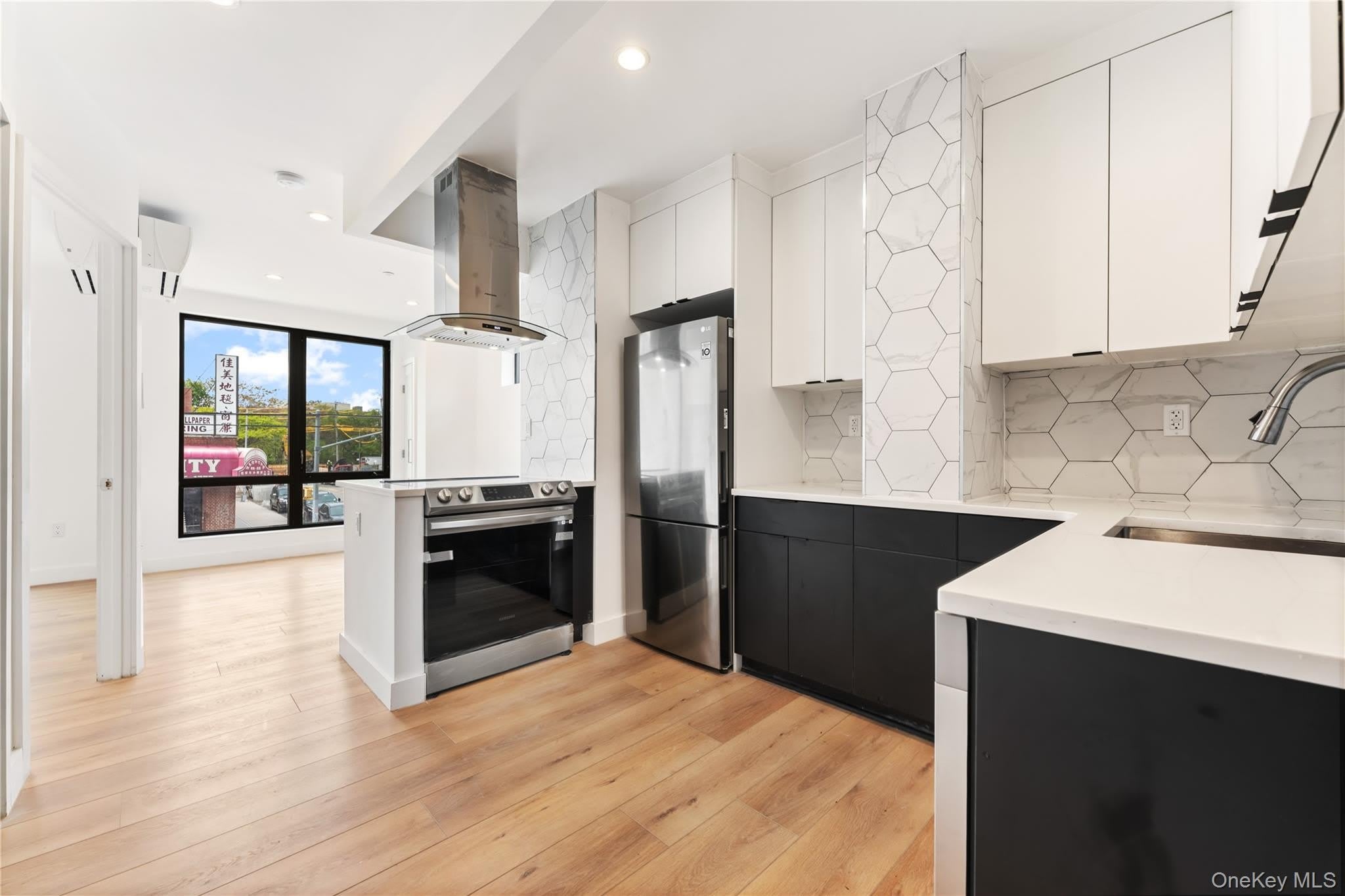 901 60th Street – photo 1