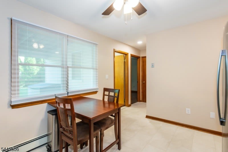 137 E 9th St – photo 3