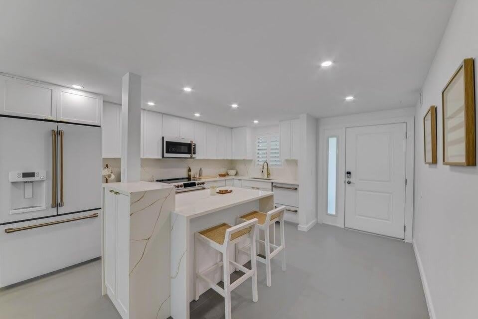 765 Jeffery Street – photo 5