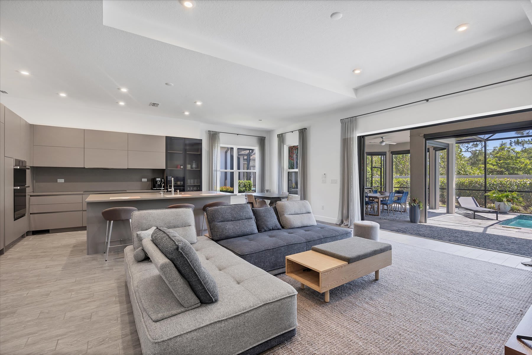 5657 Scarlotti Street – photo 3