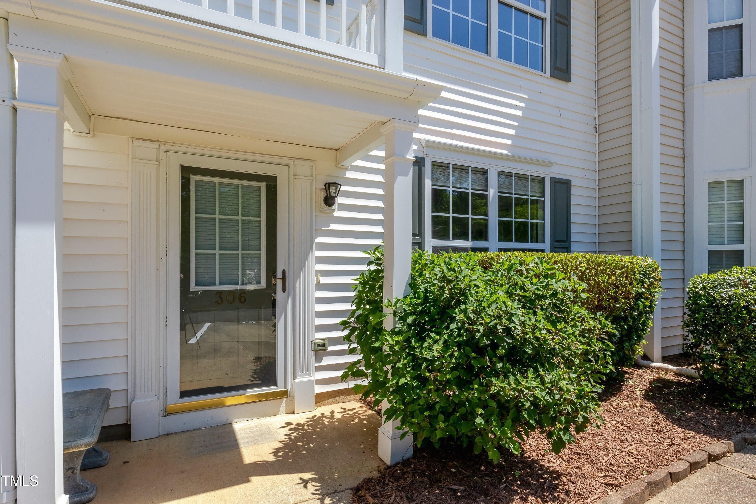 306 Orchard Park Drive – photo 2