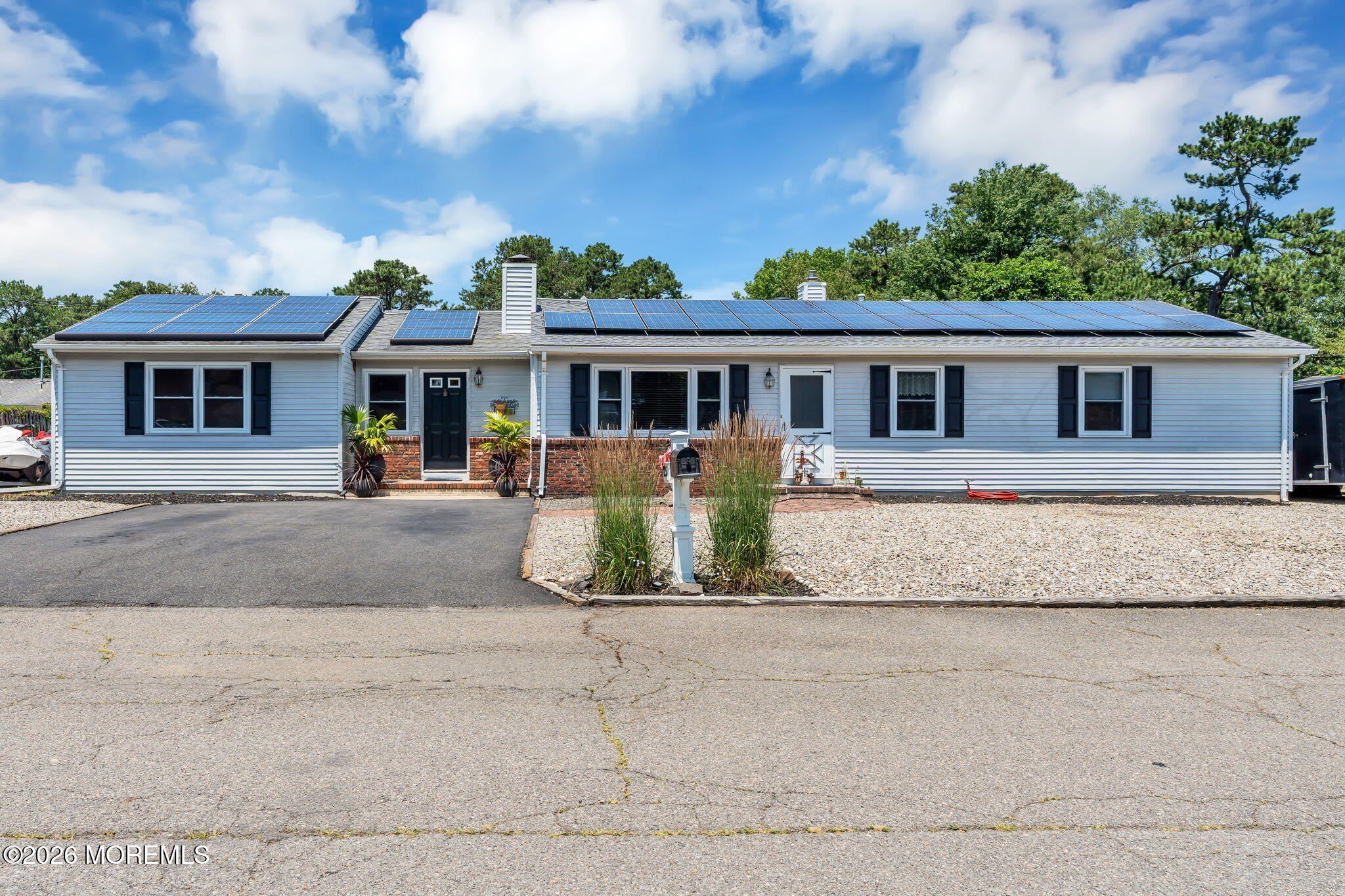725 8Th Avenue – photo 1