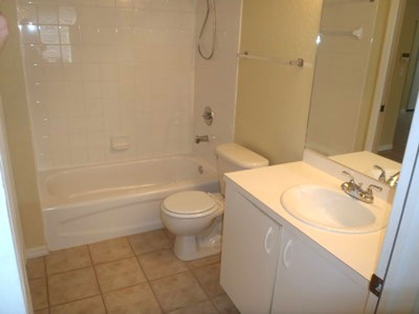 Very well-maintained 2-bedroom, 2-bath, 1st floor home in Bonita Springs – photo 4