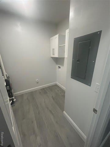 318 Grand River Avenue – photo 4
